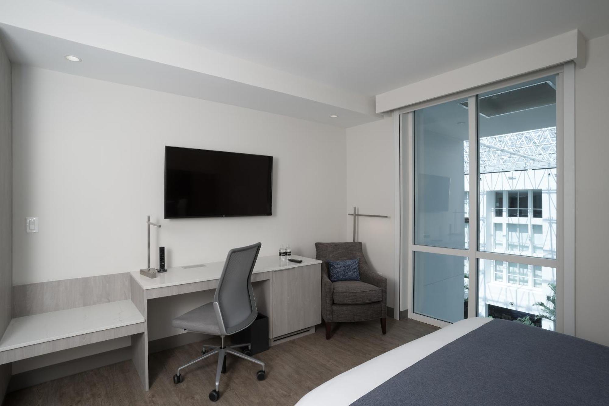 Two-Bedroom Suite,1527584992:JPEG